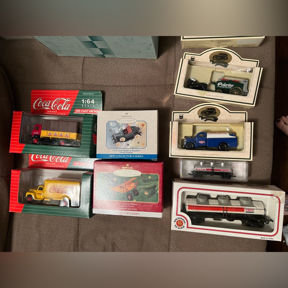 Christmas *******Model vehicle’s